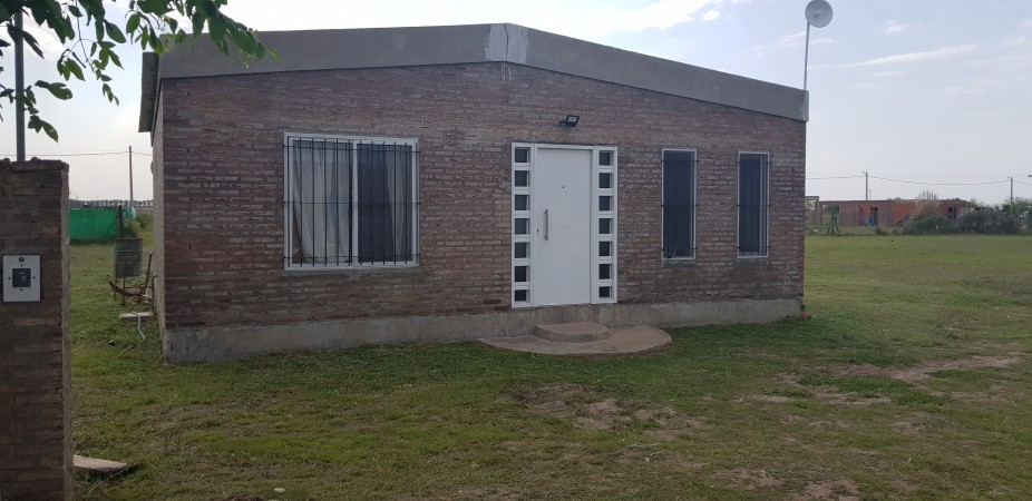 Venta casa El Aparsero N° 1600, nueva, 2 dormitorios. Terreno 420m²