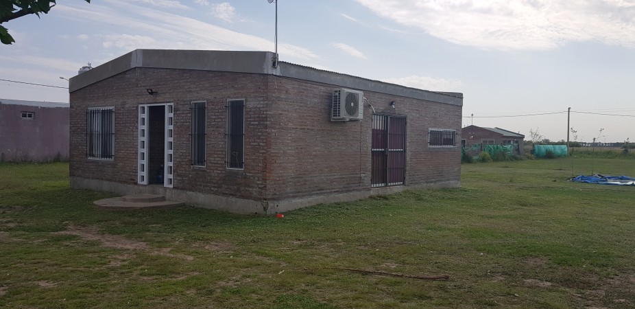 Venta casa El Aparsero N° 1600, nueva, 2 dormitorios. Terreno 420m²
