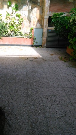Venta casa Bvd. Segui N° 1351, garage, 2 dormitorios. patio, muy amplia. 