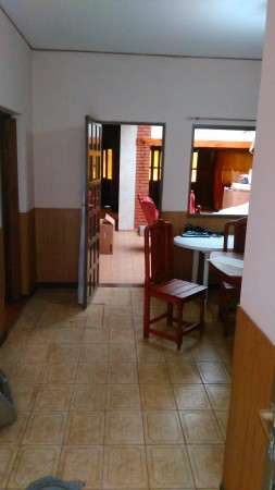 Venta casa Bvd. Segui N° 1351, garage, 2 dormitorios. patio, muy amplia. 