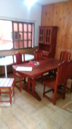 Venta casa Bvd. Segui N° 1351, garage, 2 dormitorios. patio, muy amplia. 