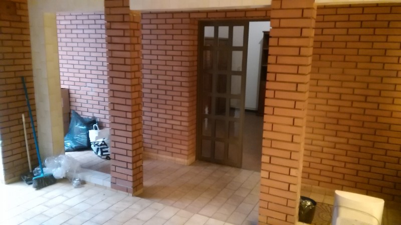 Venta casa Bvd. Segui N° 1351, garage, 2 dormitorios. patio, muy amplia. 