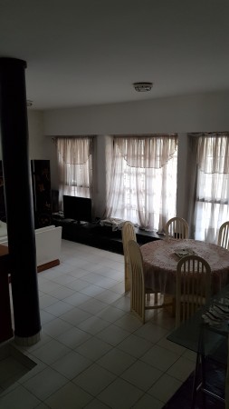 Venta casa Avda. Pellegrini/Necochea, magnífica propiedad estilo mediterráneo, pileta, parque, jacuzzi.
