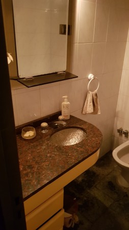 Venta casa Avda. Pellegrini/Necochea, magnífica propiedad estilo mediterráneo, pileta, parque, jacuzzi.