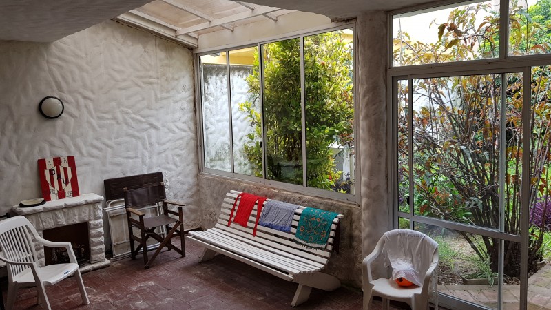 Venta casa Avda. Pellegrini/Necochea, magnífica propiedad estilo mediterráneo, pileta, parque, jacuzzi.