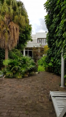 Venta casa Avda. Pellegrini/Necochea, magnífica propiedad estilo mediterráneo, pileta, parque, jacuzzi.