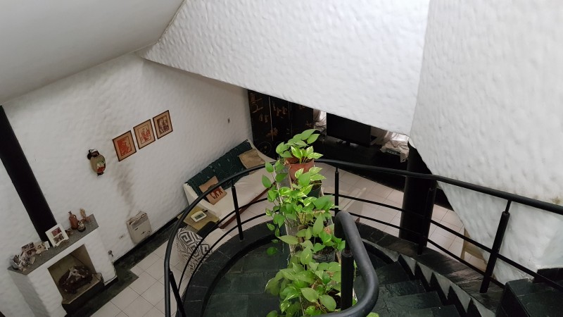 Venta casa Avda. Pellegrini/Necochea, magnífica propiedad estilo mediterráneo, pileta, parque, jacuzzi.