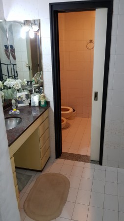Venta casa Avda. Pellegrini/Necochea, magnífica propiedad estilo mediterráneo, pileta, parque, jacuzzi.