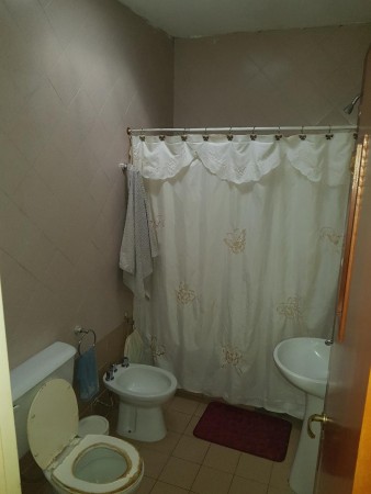 RETASADO Venta Duplex, Pje. Valdes 1500, excelente estado, 2 dormitorios, baños, patio.