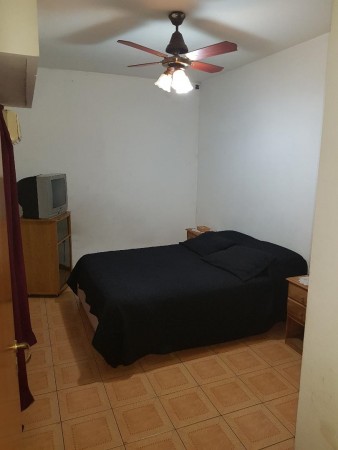 RETASADO Venta Duplex, Pje. Valdes 1500, excelente estado, 2 dormitorios, baños, patio.