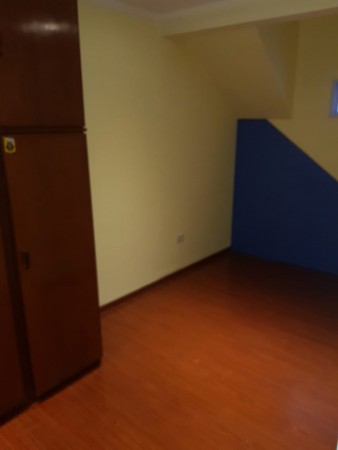 Venta Dpto. interno unico, amplio patio con quincho, 2 dormitorios