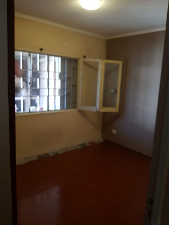 Venta Dpto. interno unico, amplio patio con quincho, 2 dormitorios