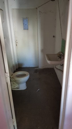 Uriburu 1555, local con depósito