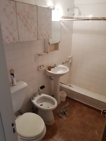 Dpto Alquiler Ov. Lagos 2849, 2 dormitorios, balcon