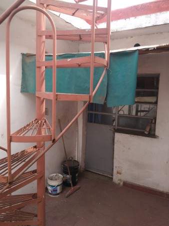 Chacabuco 2819 se escuchan ofertas, 3 dor. interna unica, 2 patios
