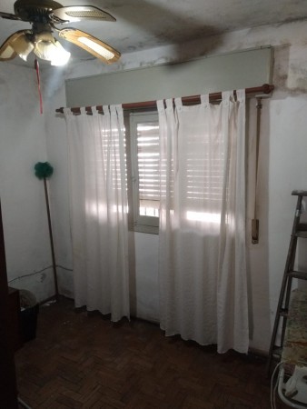 Chacabuco 2819 se escuchan ofertas, 3 dor. interna unica, 2 patios