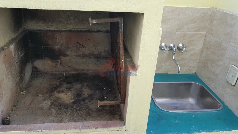 Alquiler Pje. Yugoslavia 4700, casa interna única 1 dormitorio, patio c/parrillero.