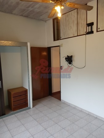 RETASADO Pje. Blanque 1400, cochera amplia, cocina comedor, 2 dormitorios, jardín c/parrillero. OPORTUNIDAD