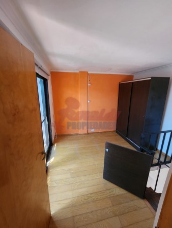 Mitre 4700, 2 dormitorios, 2 baños, patio, interno.