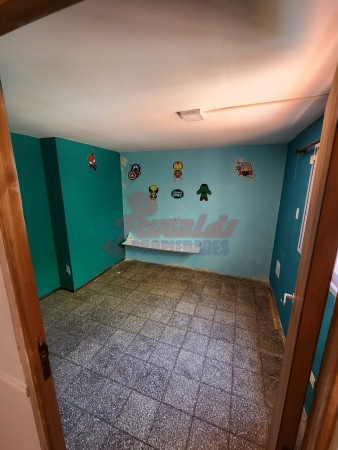 Mitre 4700, 2 dormitorios, 2 baños, patio, interno.