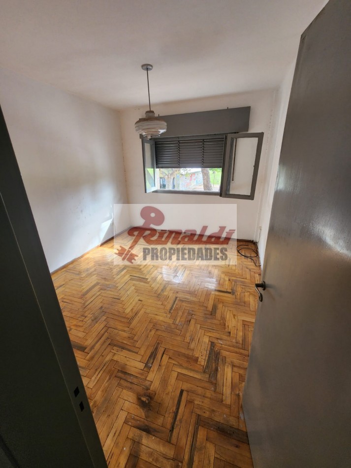 Alem 2875, Dpto 2 dor c/patio frente al parque