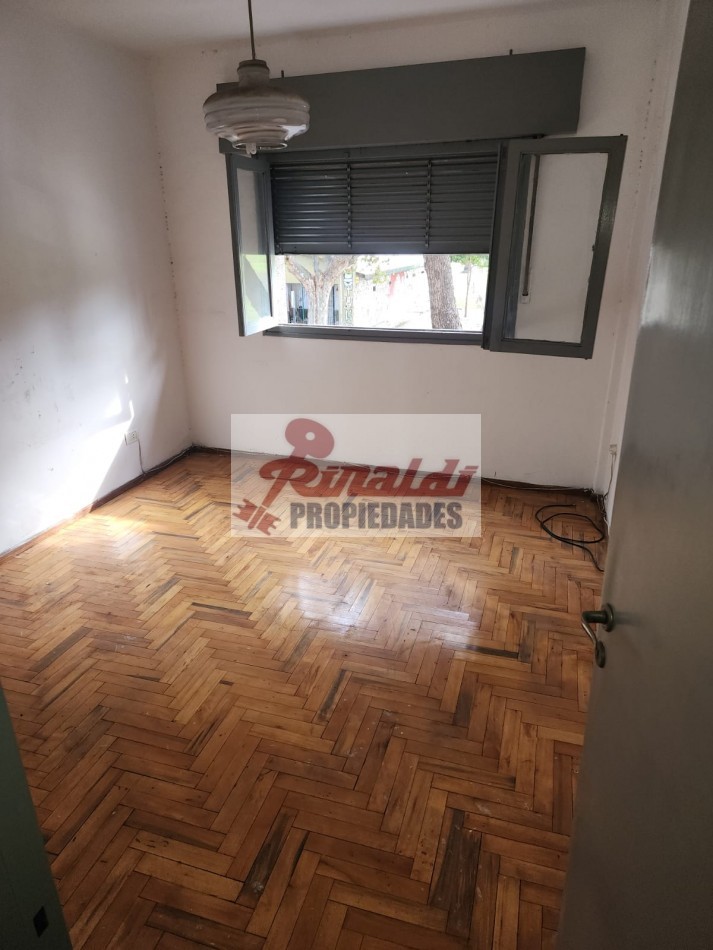 Alem 2875, Dpto 2 dor c/patio frente al parque