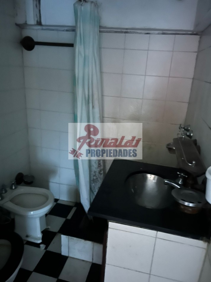 Venta, Mr. Ross 700, casa y dpto