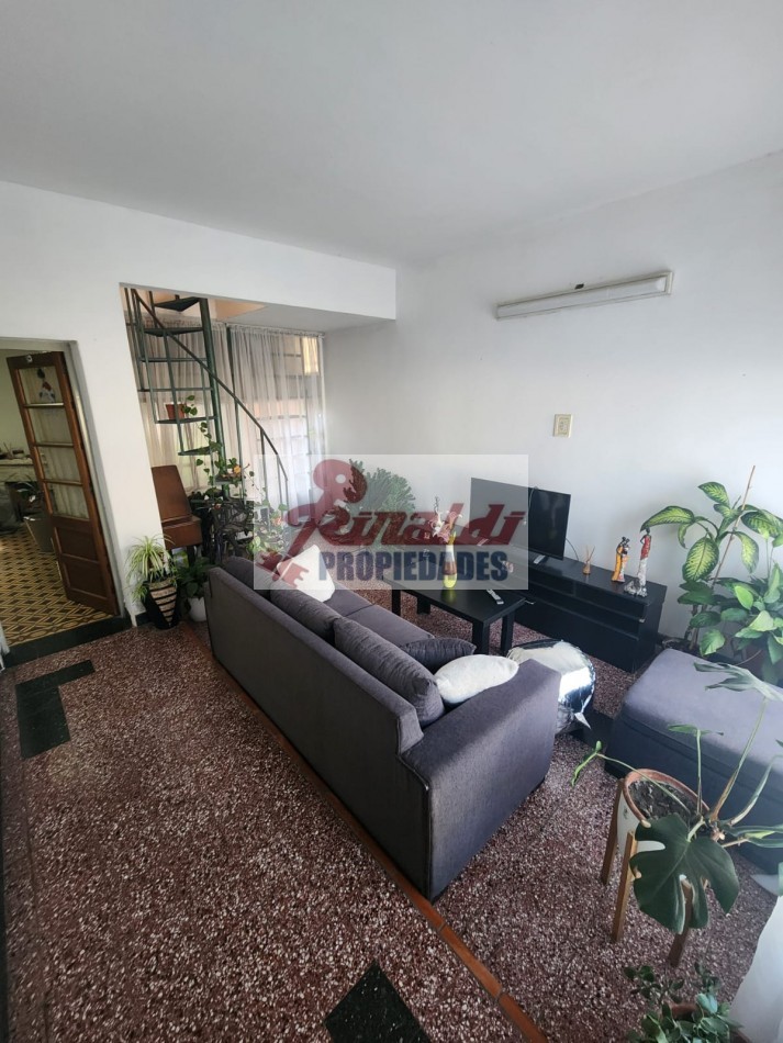 Pje Humbolt 4152, 3 dor, garage, jardin