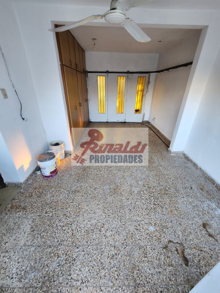 Paraguay N° 5283 casa 3 dor con garage, 2 patios