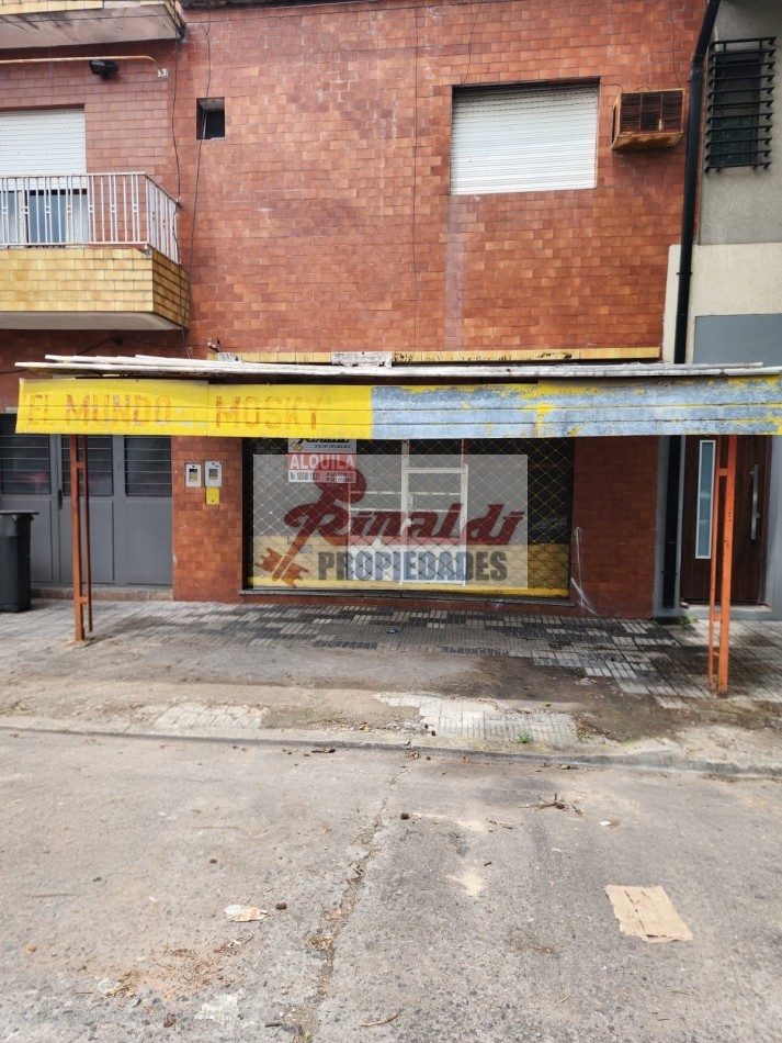 Local frente vidriado