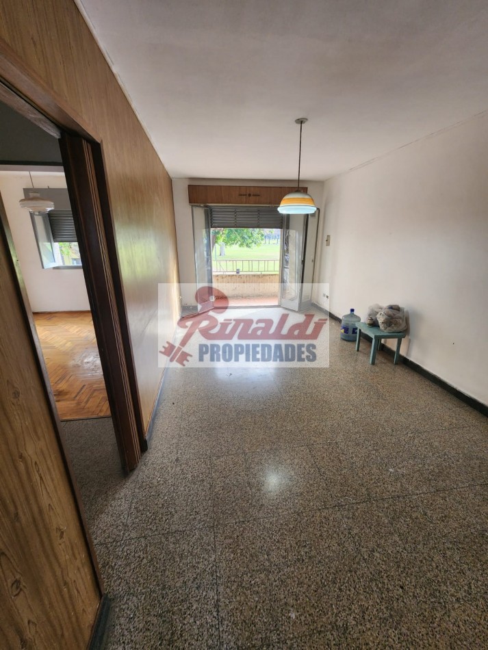 Alem 2875, Dpto 2 dor c/patio frente al parque