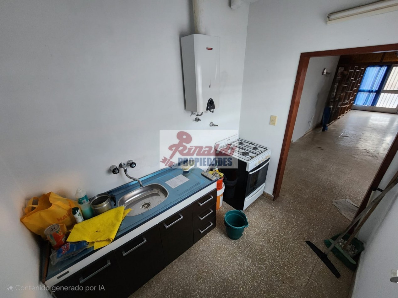 Paraguay N° 5283 casa 3 dor con garage, 2 patios