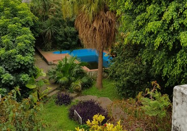 Venta casa Avda. Pellegrini/Necochea, magnífica propiedad estilo mediterráneo, pileta, parque, jacuzzi.