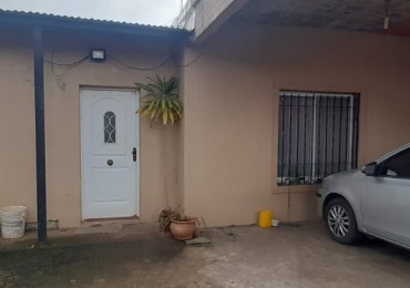 Casa Pje. Acoyte 1486 - Paraguay 6300