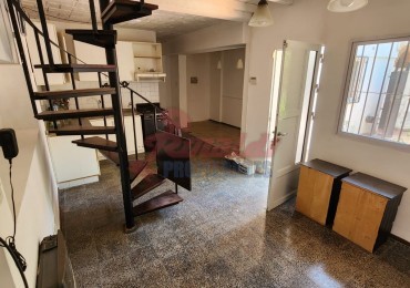 Mitre 4700, 2 dormitorios, 2 baños, patio, interno.