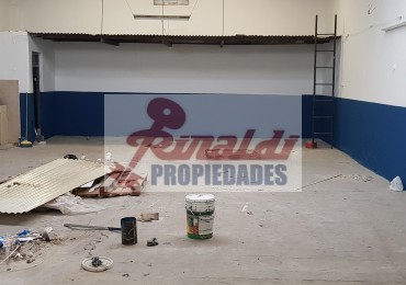 Venta Galpon - Uruguay N° 533, 182m², local al frente, techo parabolico.
